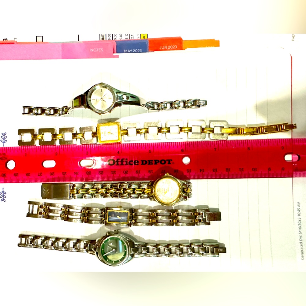 5 used vintage working watches, just need batteries.